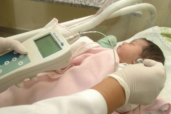 TESTE DA ORELHINHA - TRIAGEM AUDITIVA NEONATAL