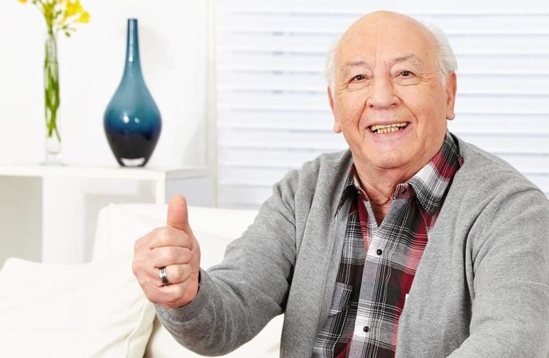 Como escolher o melhor aparelho auditivo para idosos